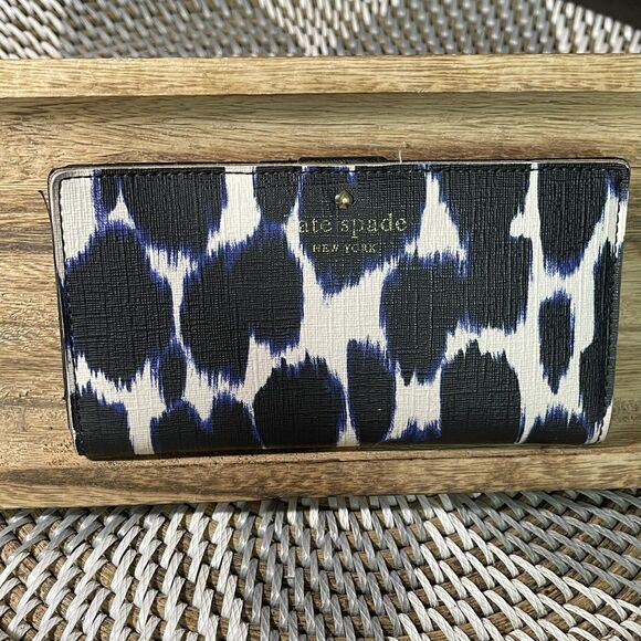 Kate Spade New York Ikat Saffiano Leather Continental Wallet Navy White - Picture 1 of 4